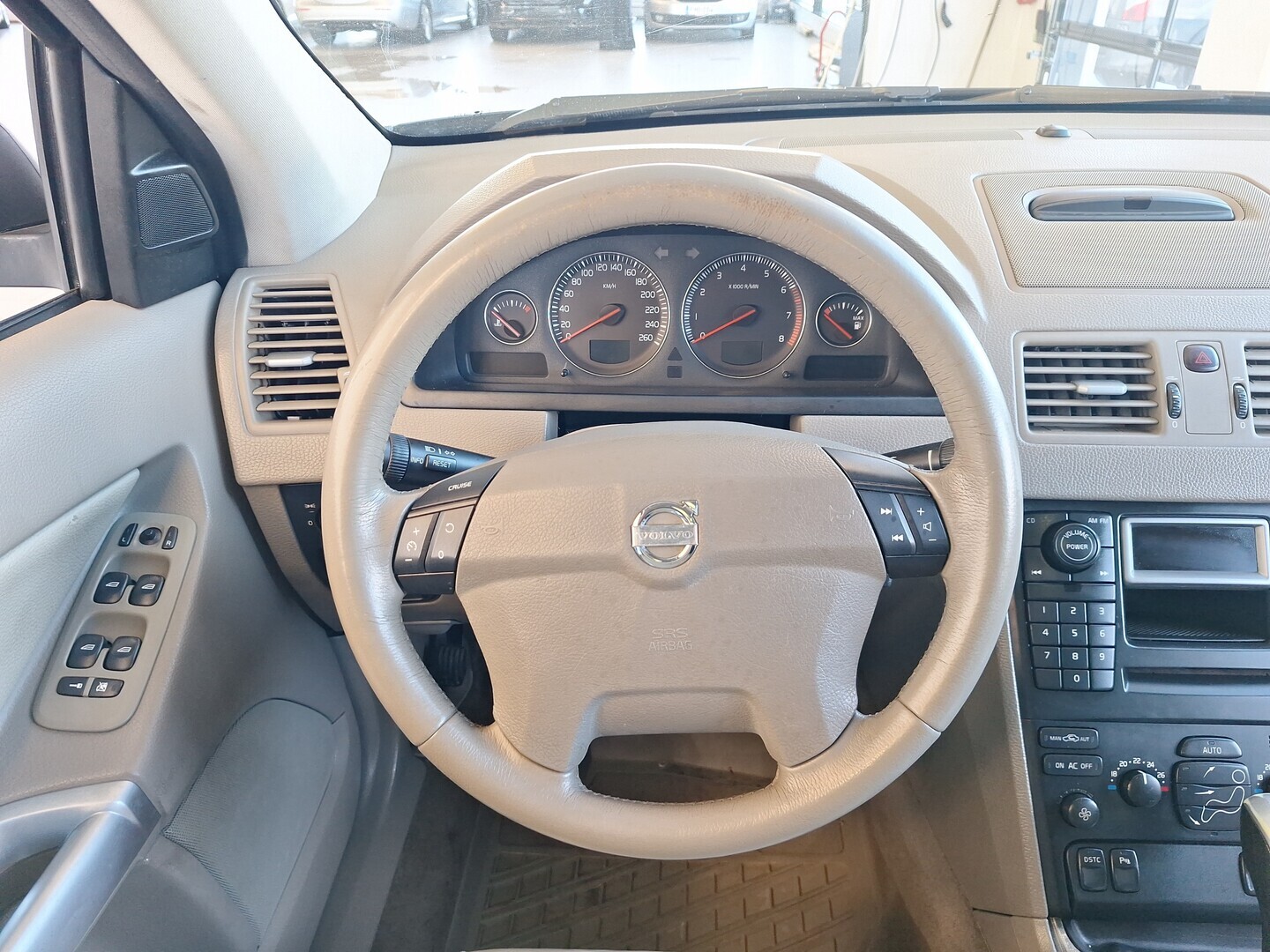 VOLVO XC90 2005