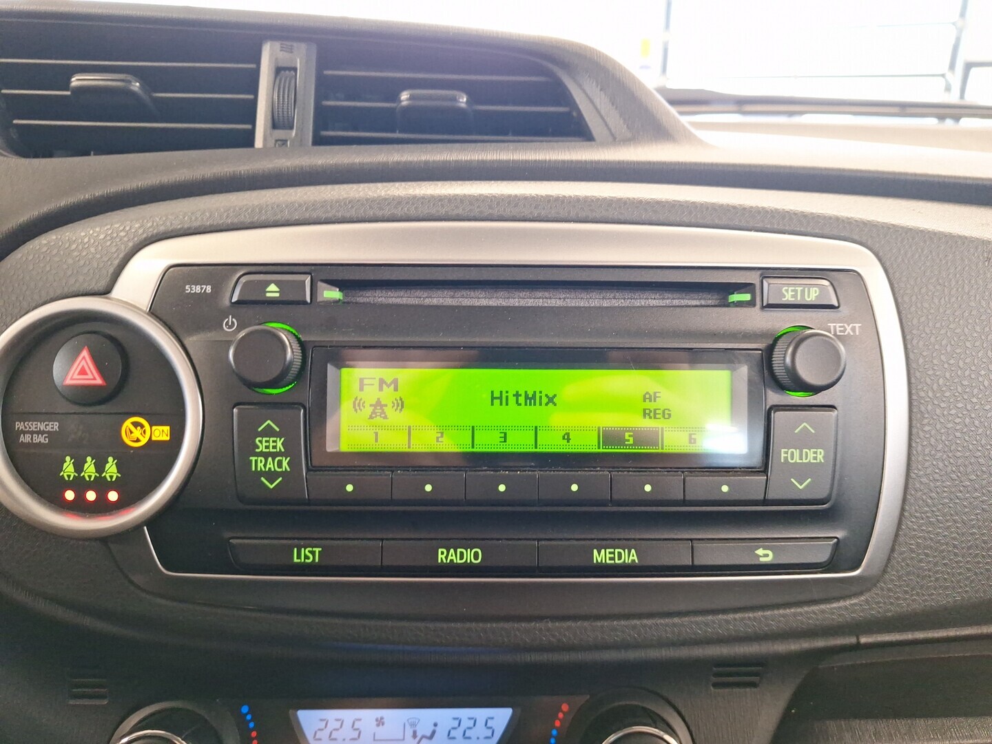 TOYOTA Yaris 2013