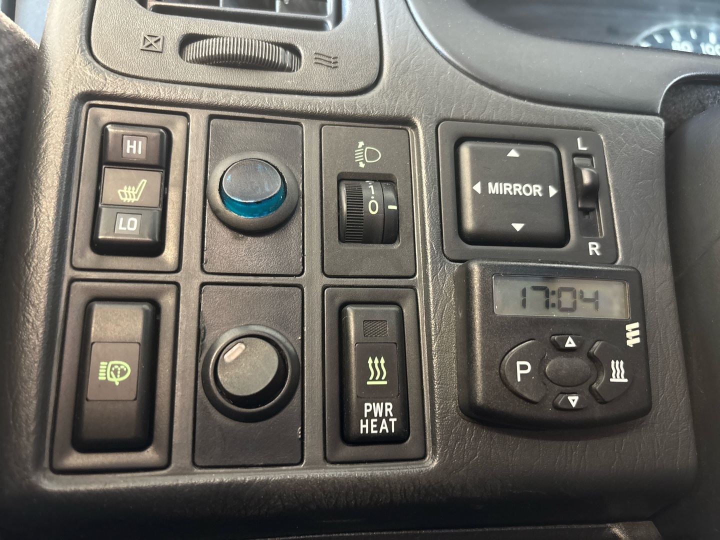 TOYOTA Hiace 2011