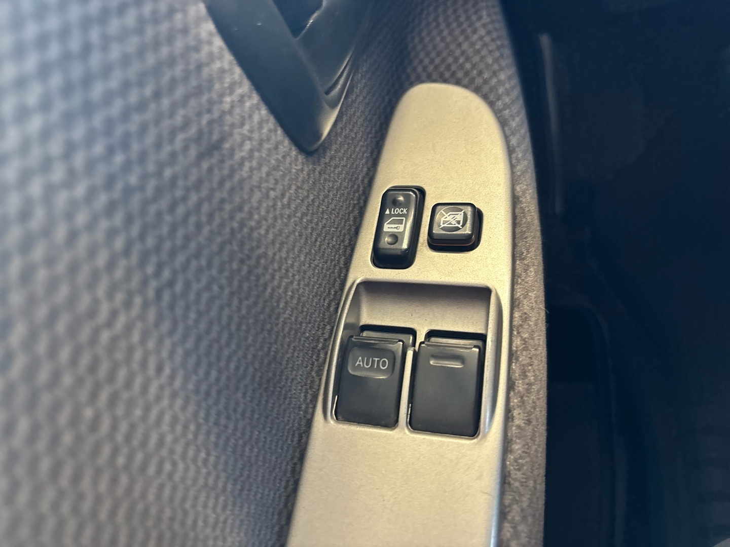 TOYOTA Hiace 2011
