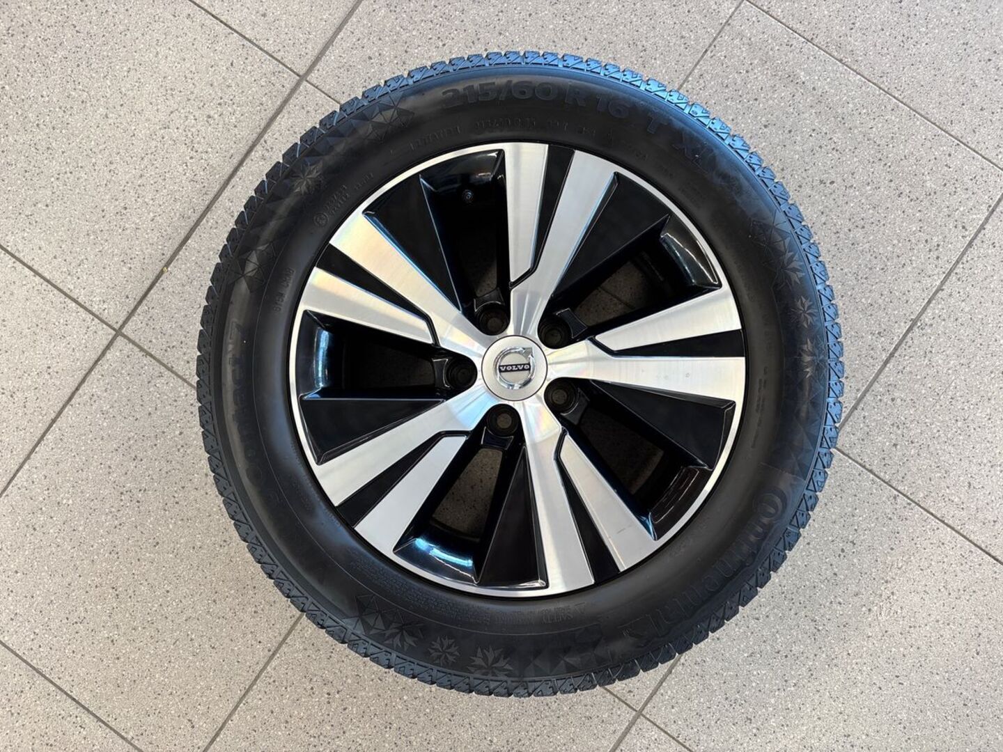 VOLVO V60 2021
