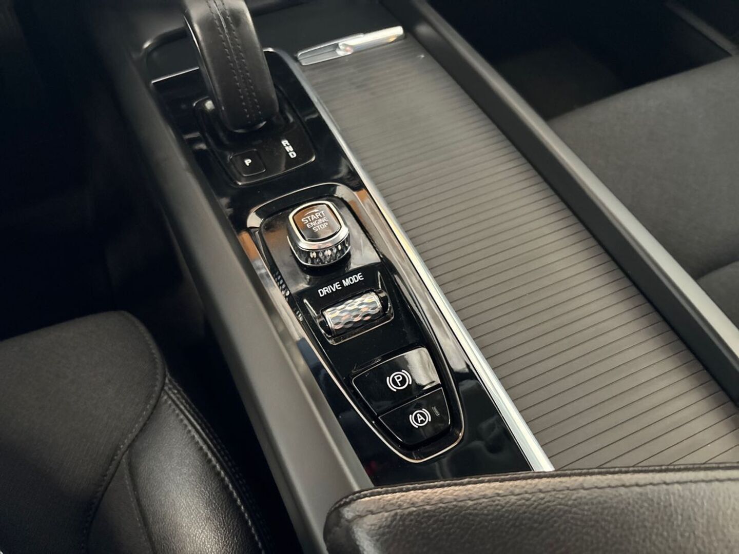 VOLVO V60 2021