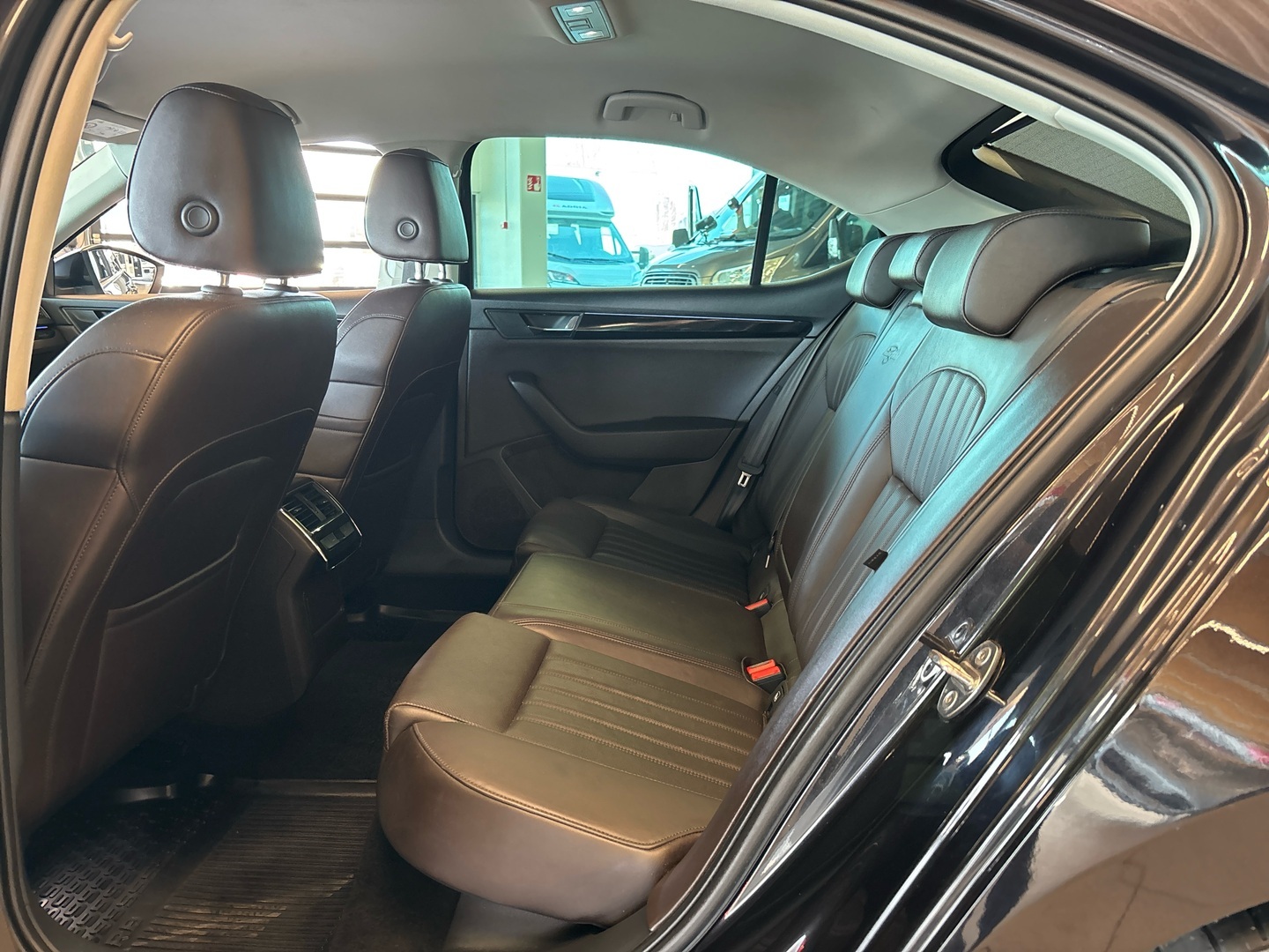 SKODA Superb 2016