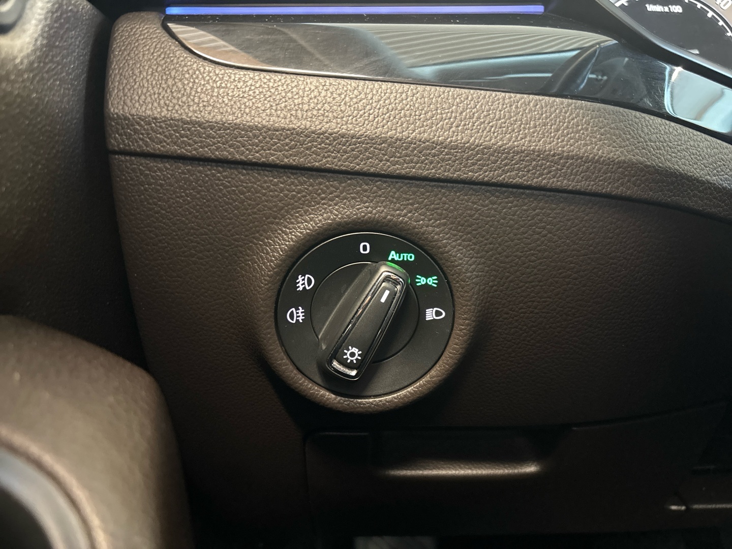 SKODA Superb 2016