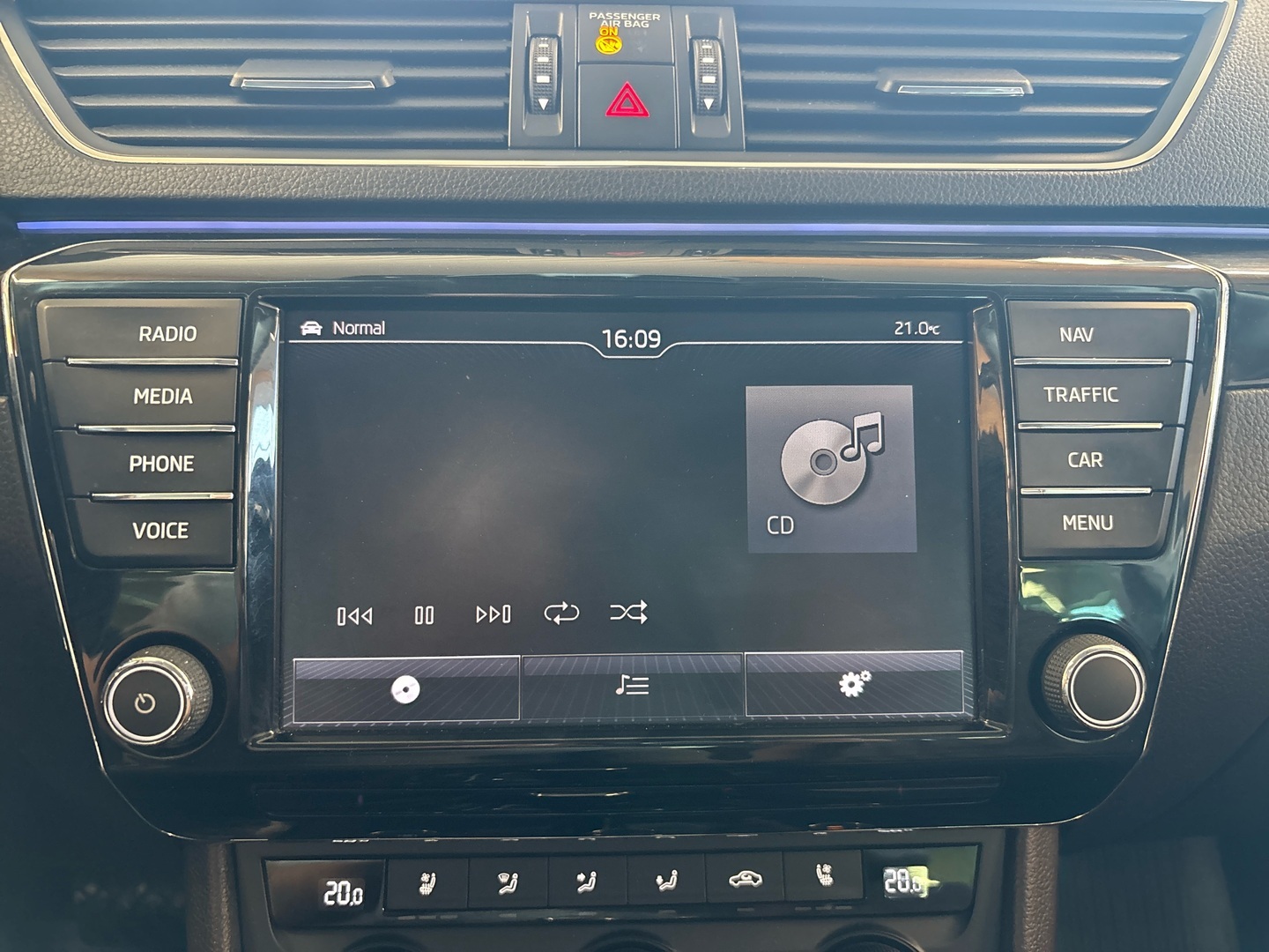 SKODA Superb 2016
