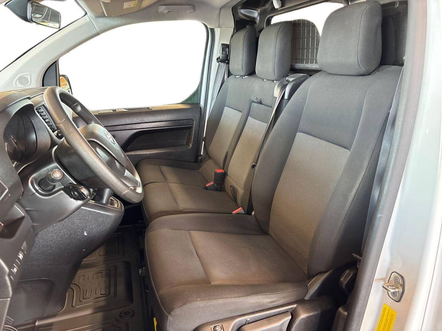 TOYOTA Proace 2023