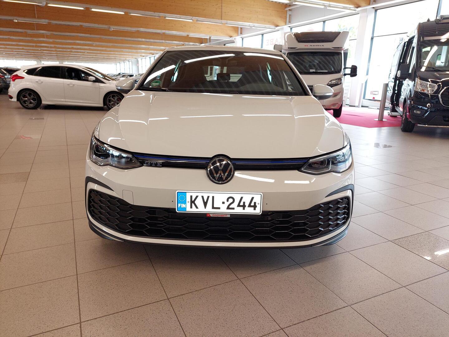 VOLKSWAGEN Golf 2021