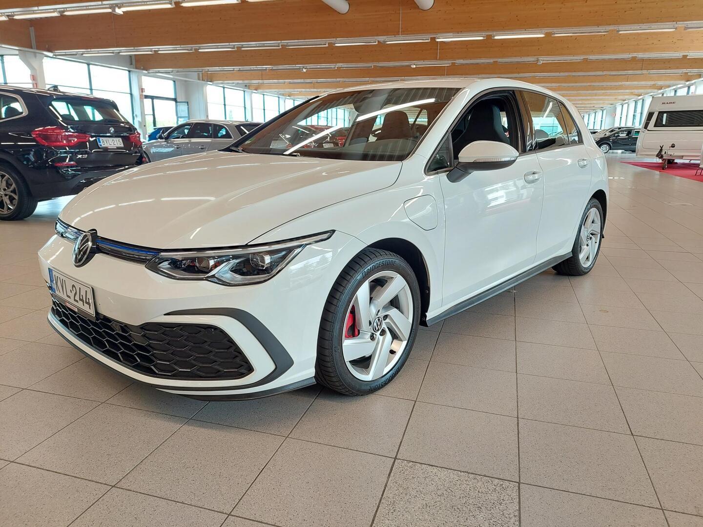 VOLKSWAGEN Golf 2021