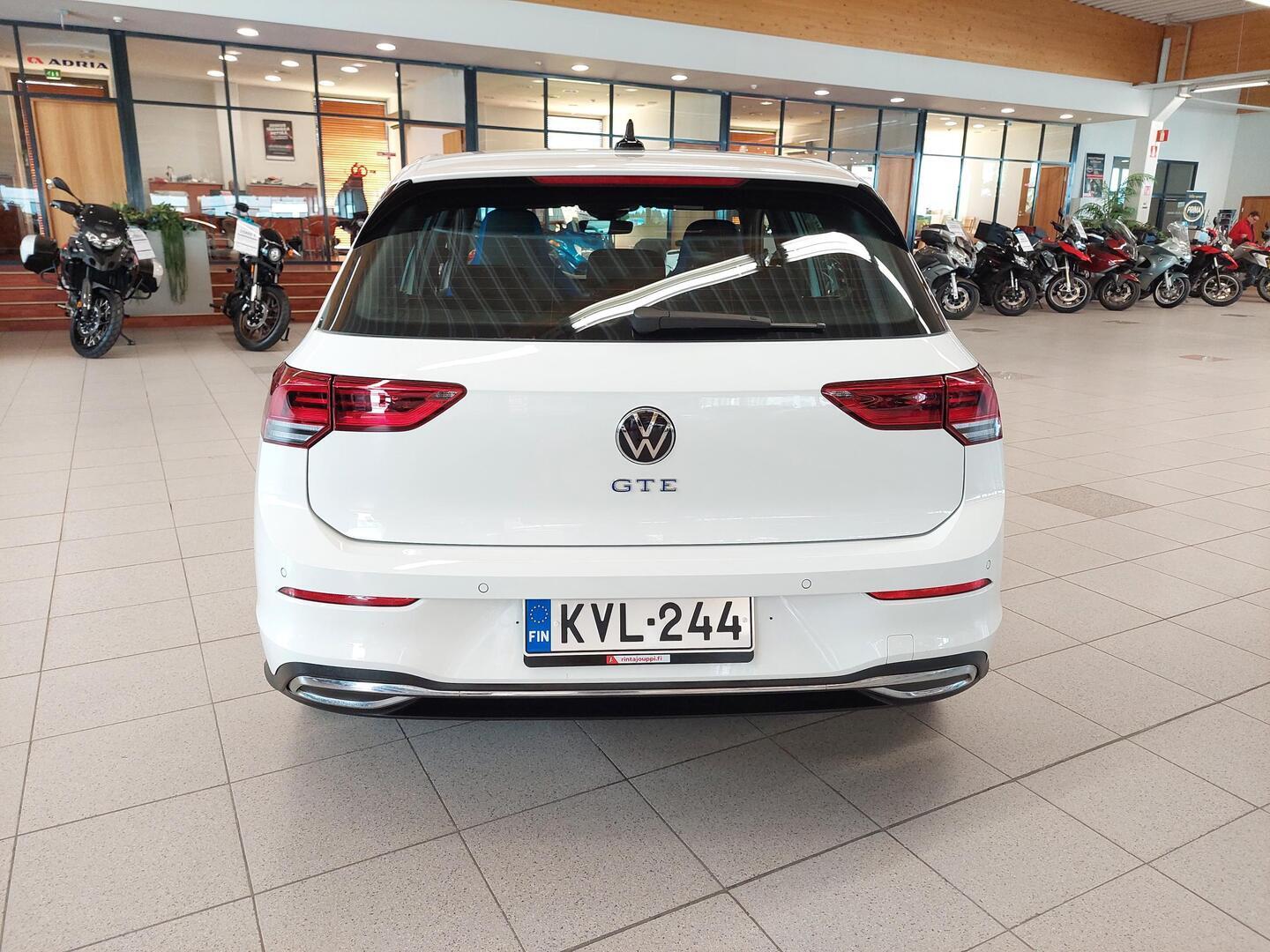 VOLKSWAGEN Golf 2021