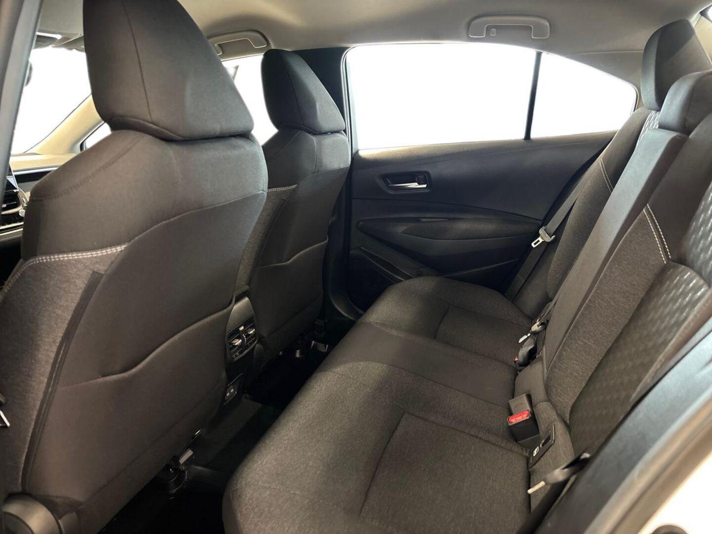 TOYOTA Corolla 2024