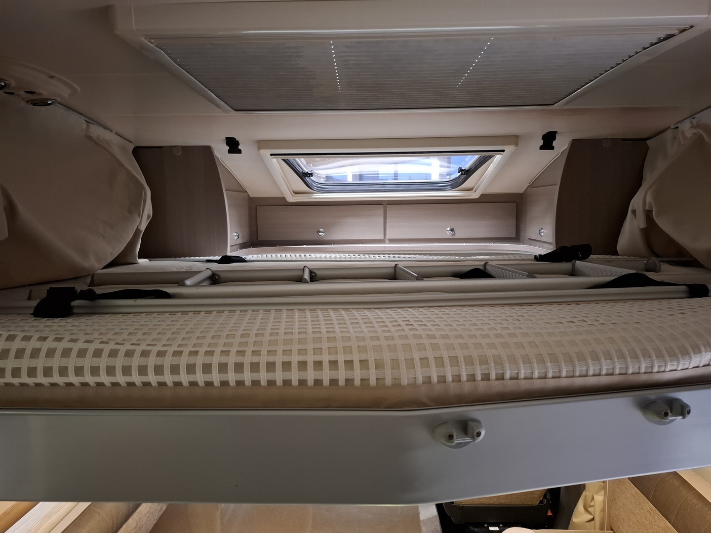 ADRIA Matrix Supreme 667 SPS 2013