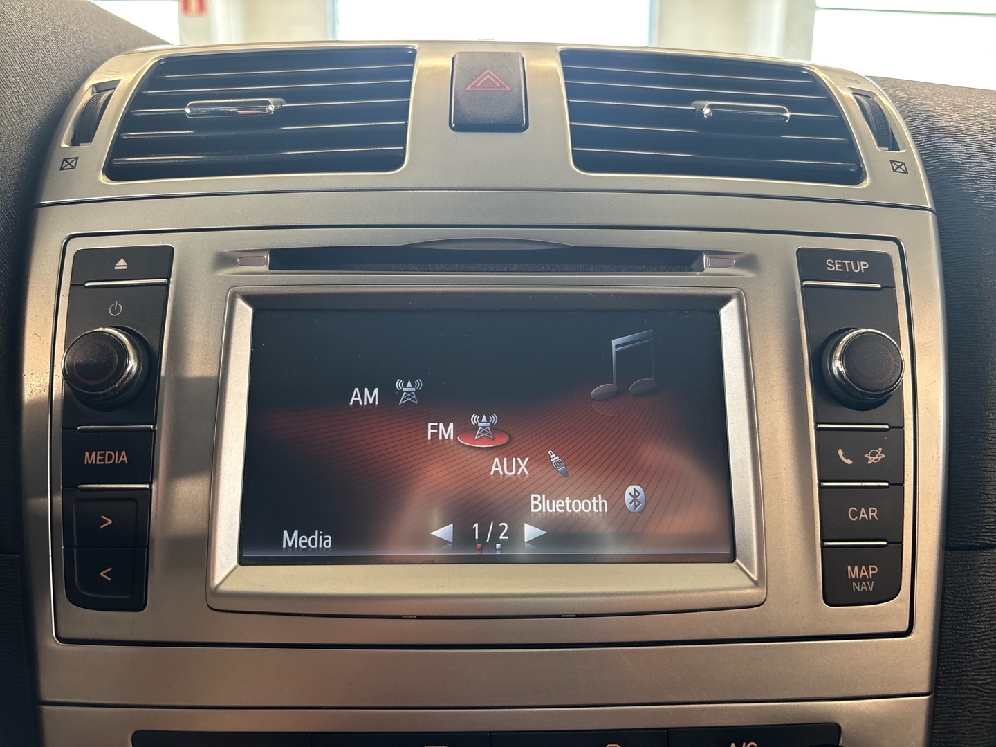 TOYOTA Avensis 2014