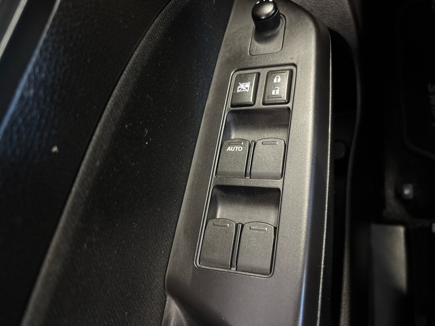 SUZUKI Swift 2015
