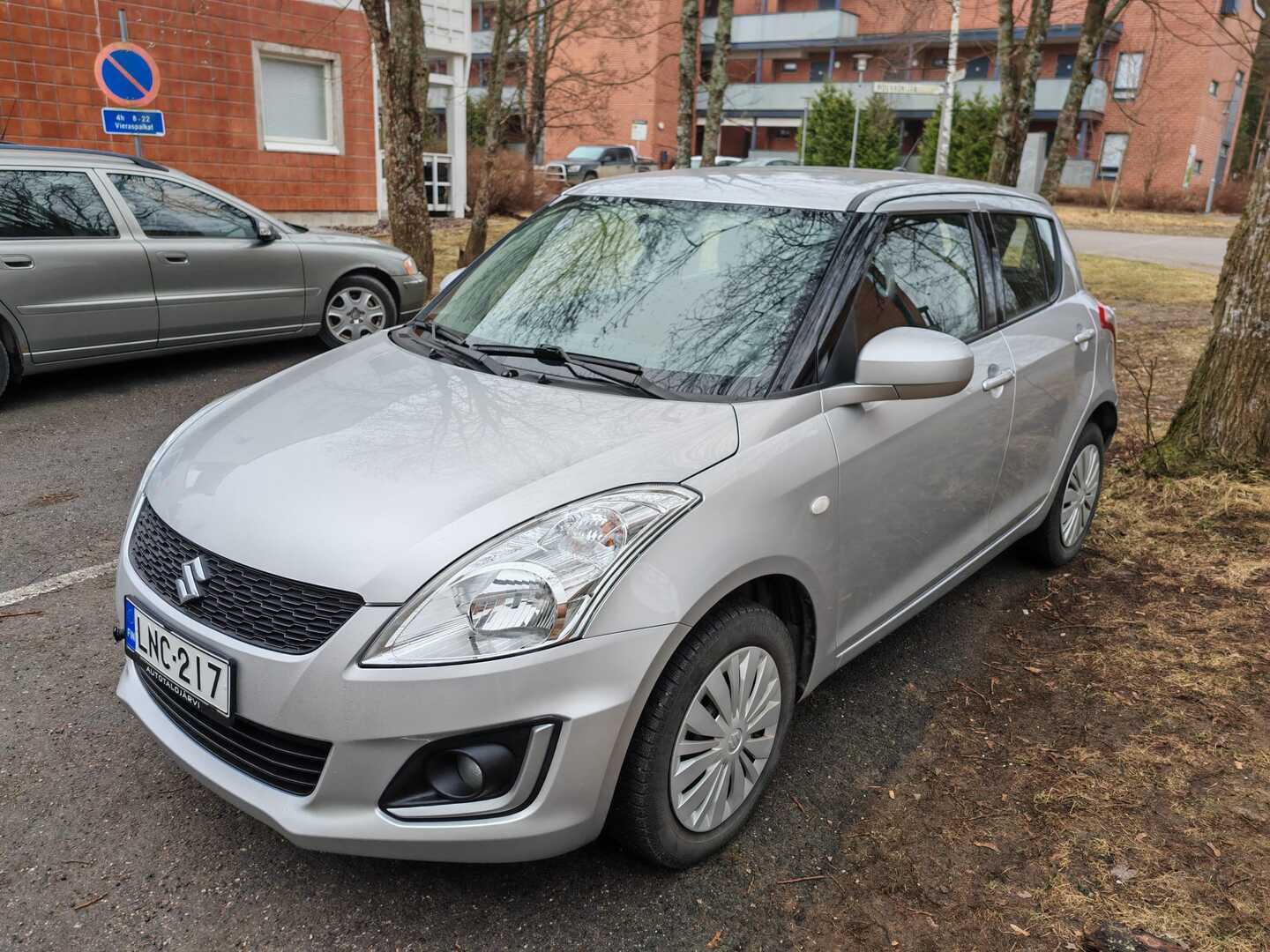 SUZUKI Swift 2015