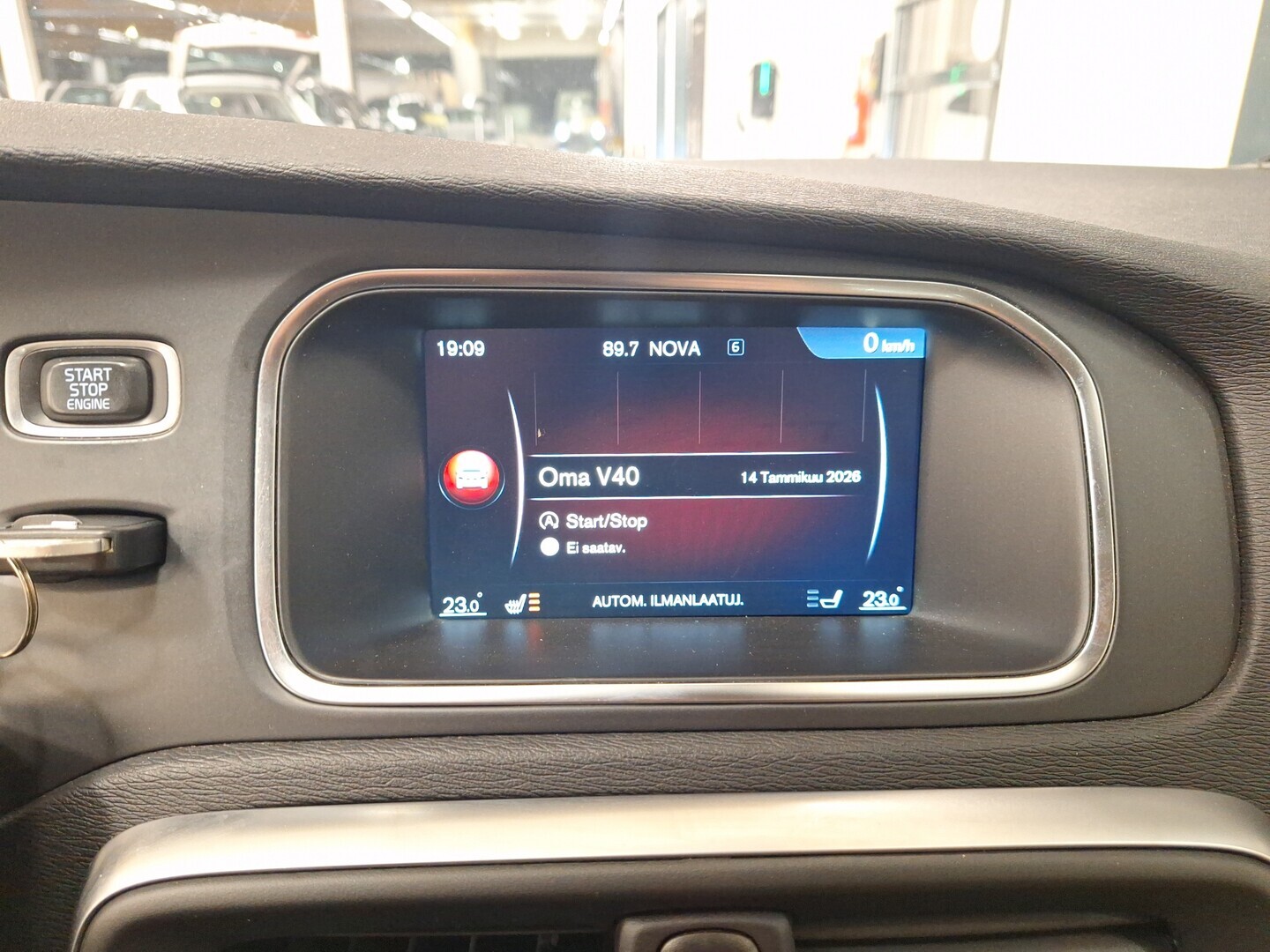 VOLVO V40 Cross Country 2017