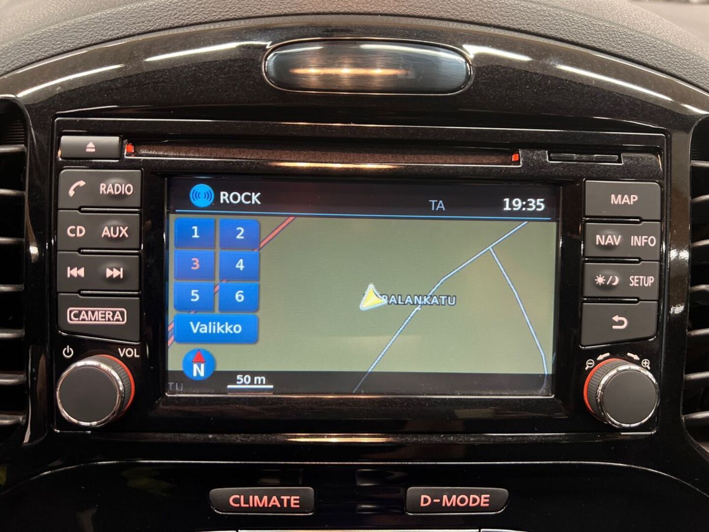 NISSAN Juke 2018