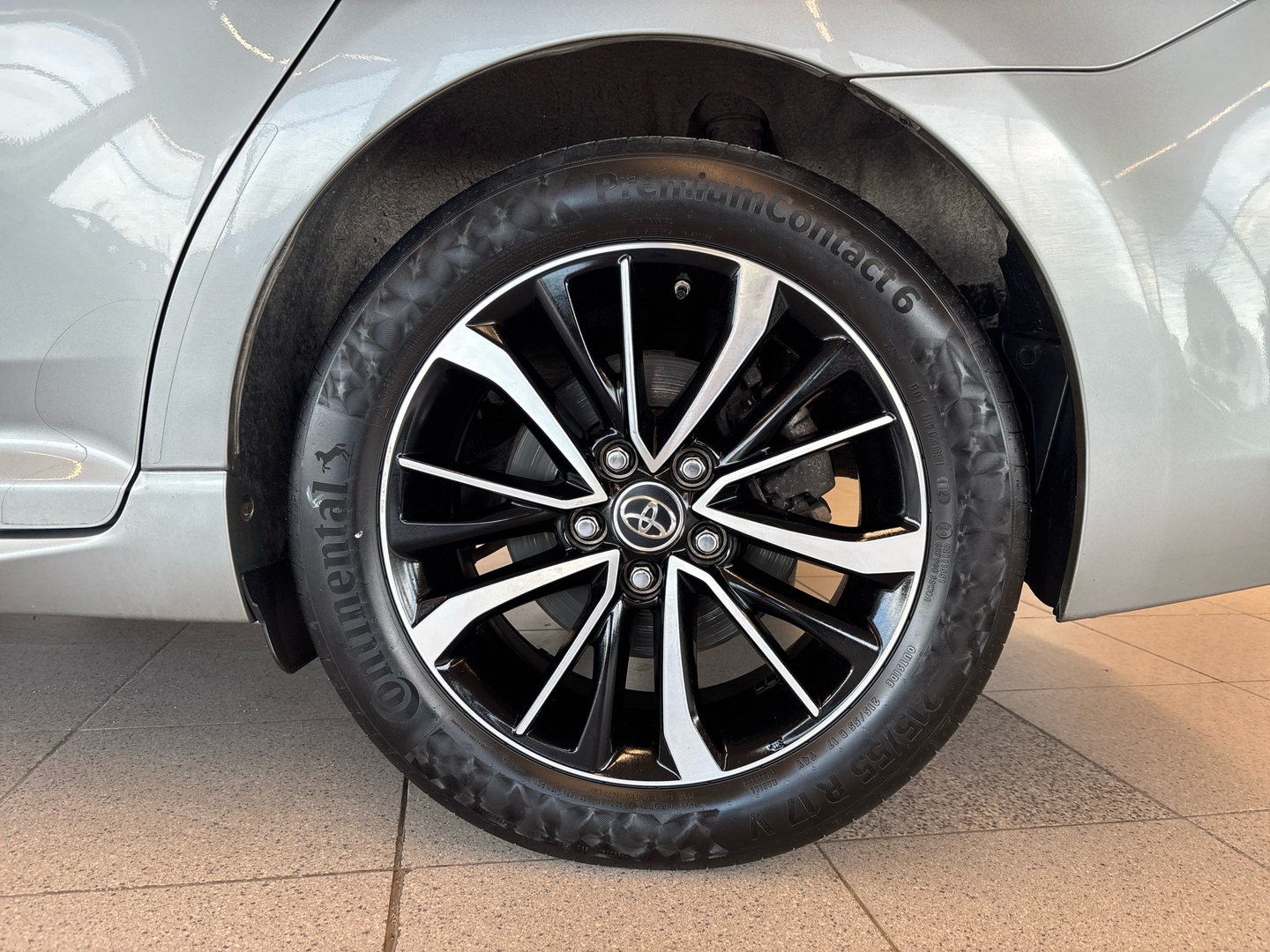 TOYOTA Avensis 2018