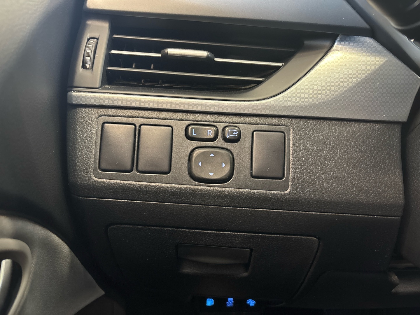 TOYOTA Avensis 2018