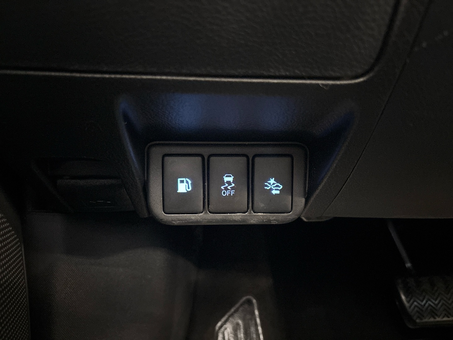 TOYOTA Avensis 2018