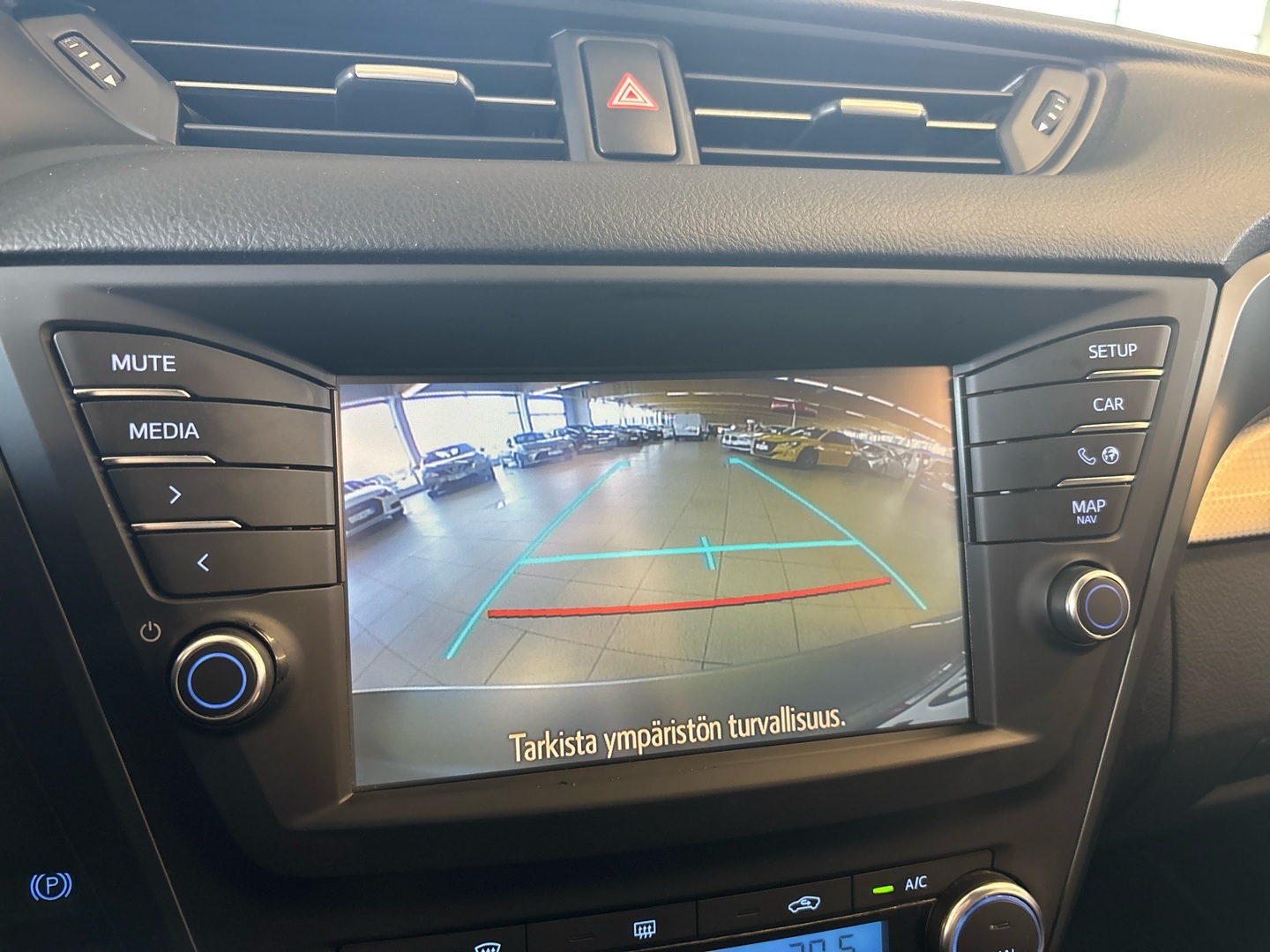 TOYOTA Avensis 2018