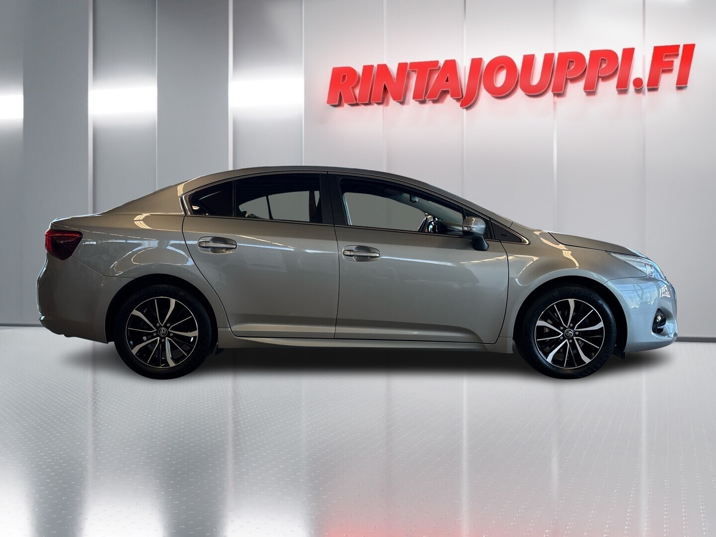 TOYOTA Avensis 2018