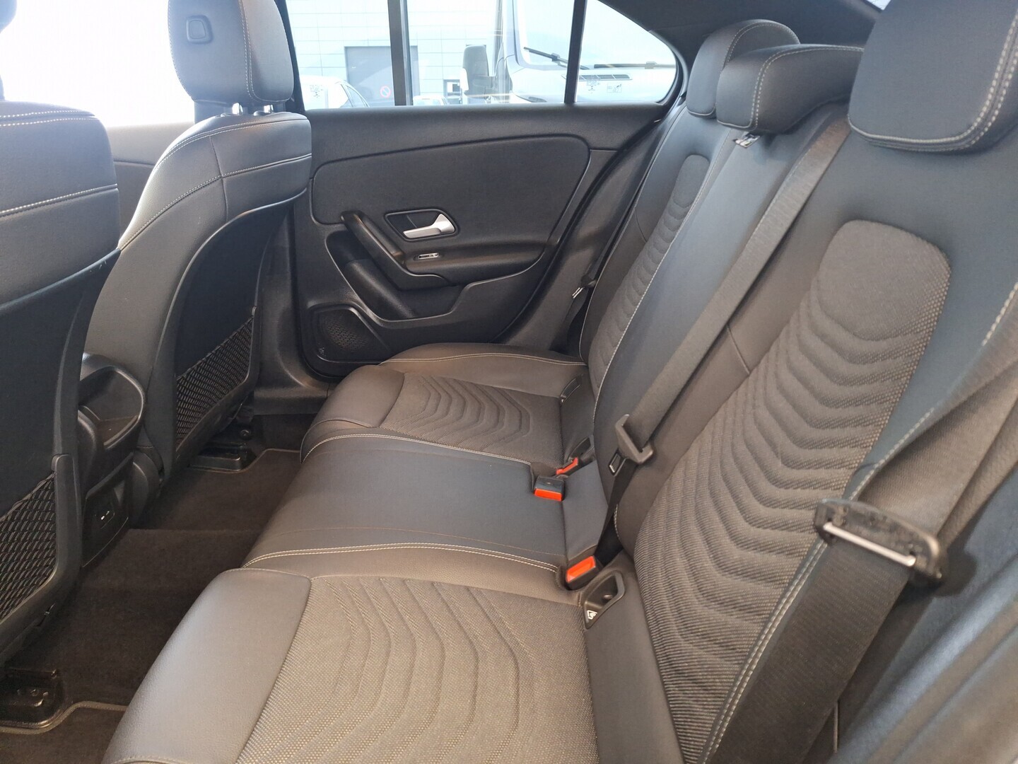 MERCEDES-BENZ A 2020