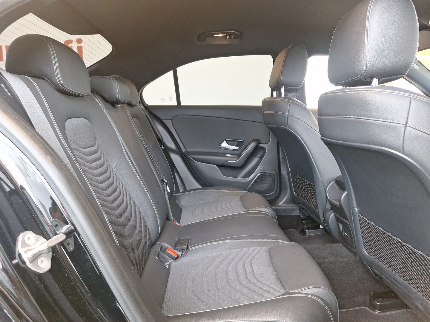 MERCEDES-BENZ A 2020