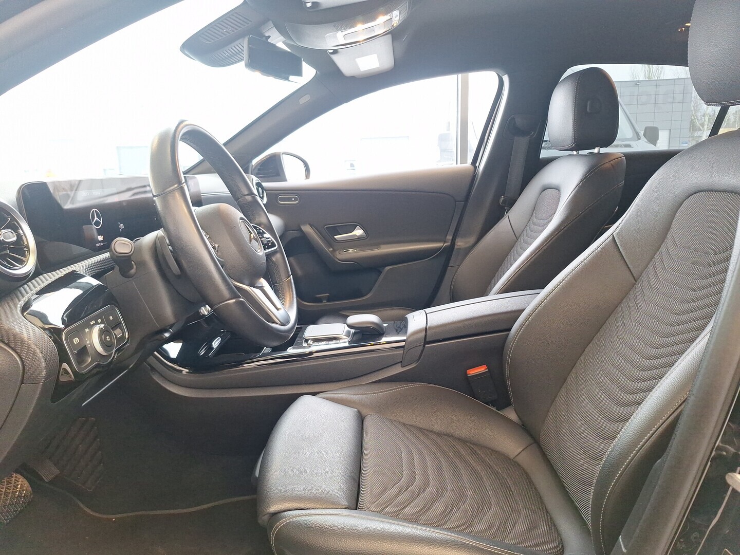 MERCEDES-BENZ A 2020