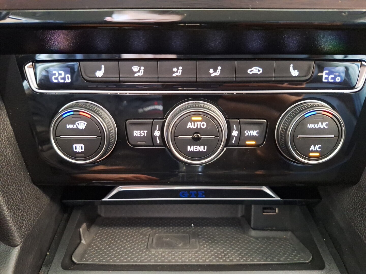VOLKSWAGEN Passat 2018