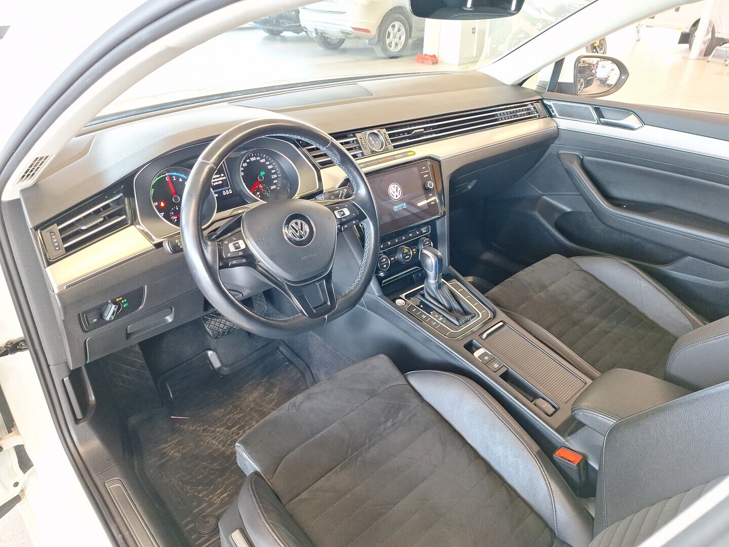 VOLKSWAGEN Passat 2018