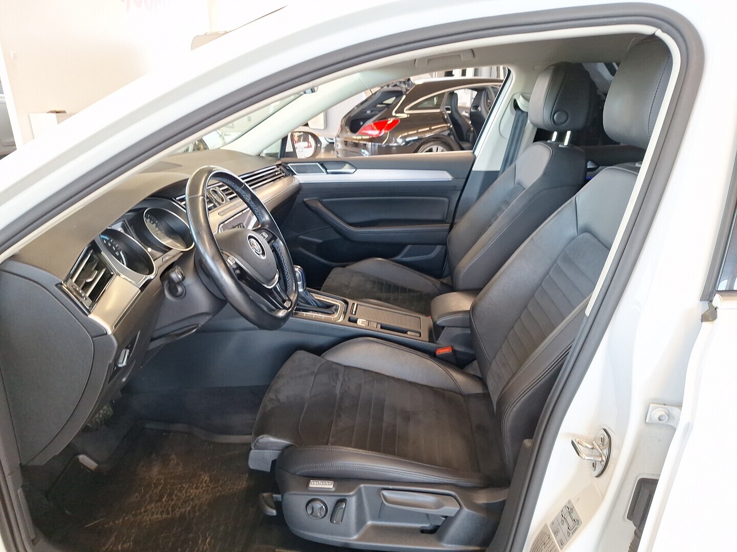 VOLKSWAGEN Passat 2018