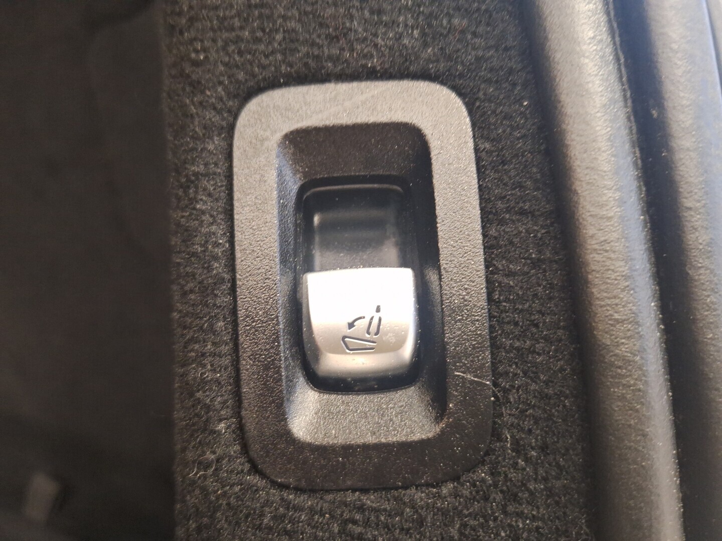 MERCEDES-BENZ C 2017