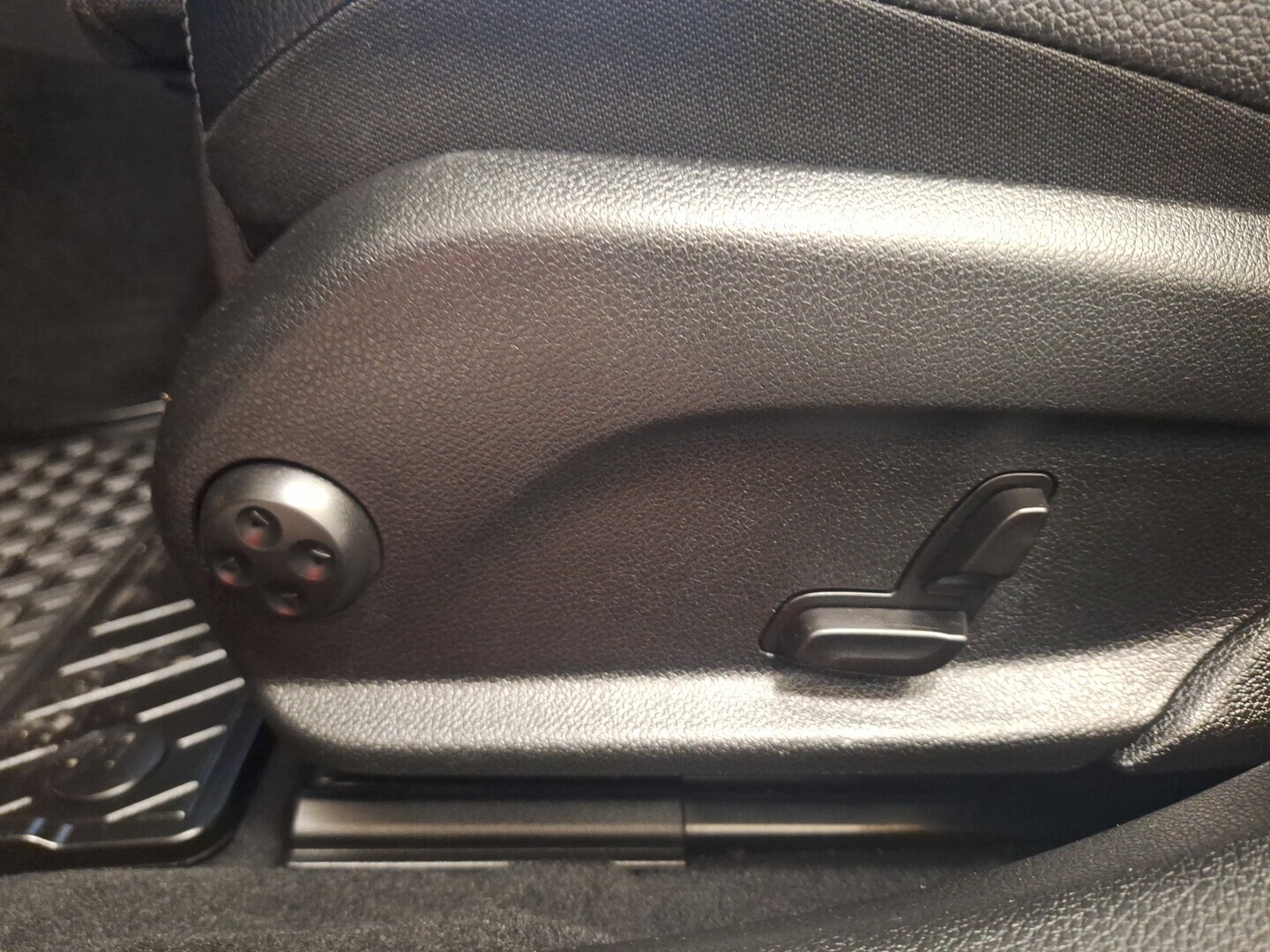 MERCEDES-BENZ C 2017