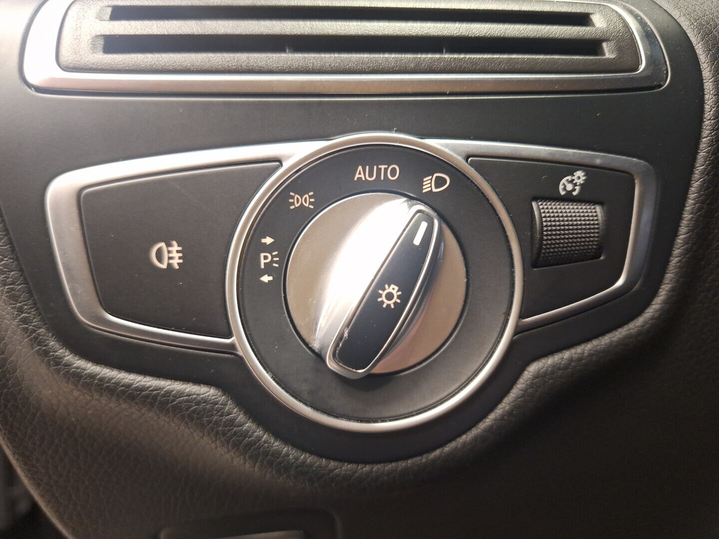 MERCEDES-BENZ C 2017