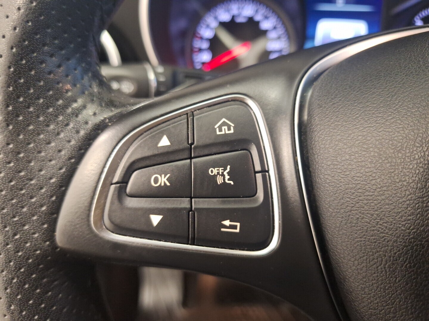 MERCEDES-BENZ C 2017