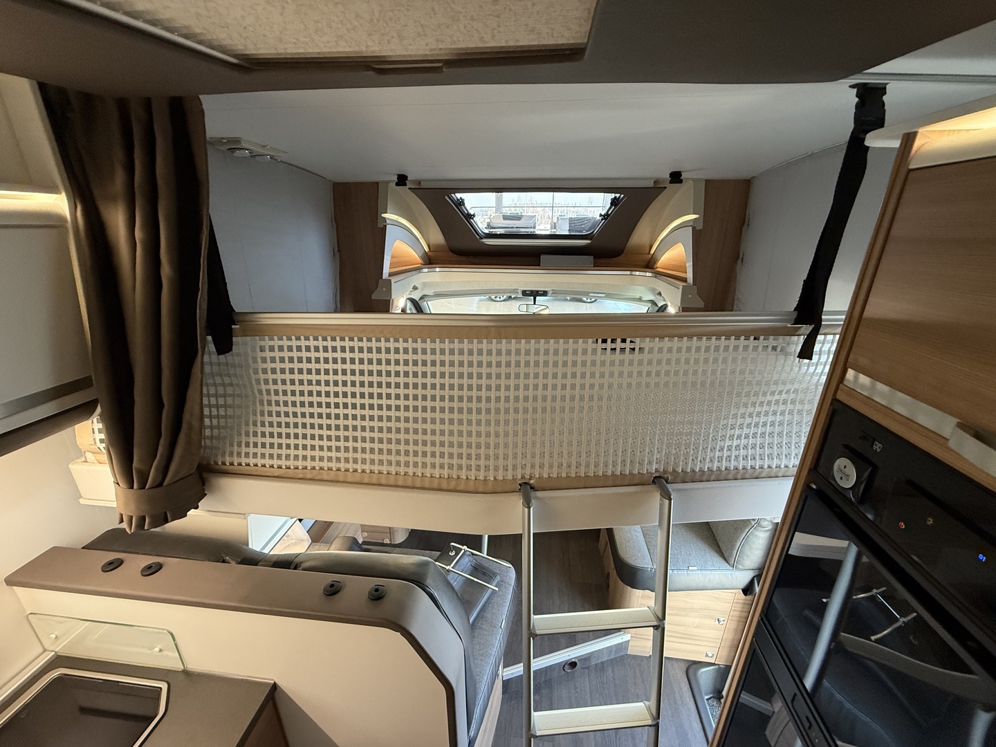 ADRIA Matrix 670 SL J Edition 2021