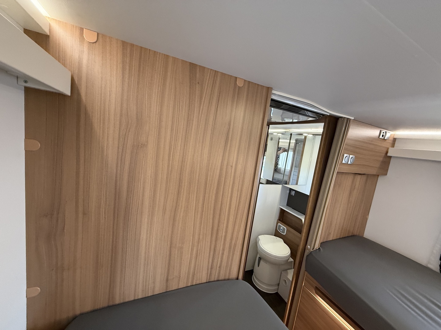 ADRIA Matrix 670 SL J Edition 2021