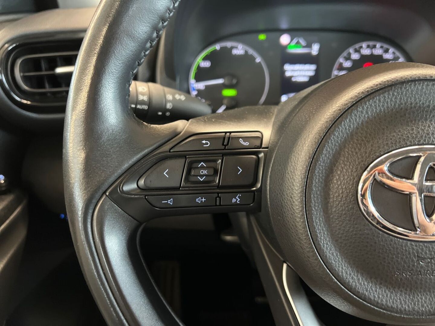TOYOTA Yaris 2021