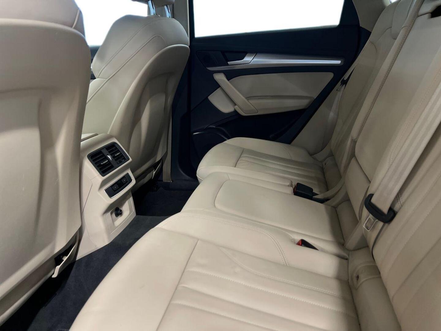 AUDI Q5 10