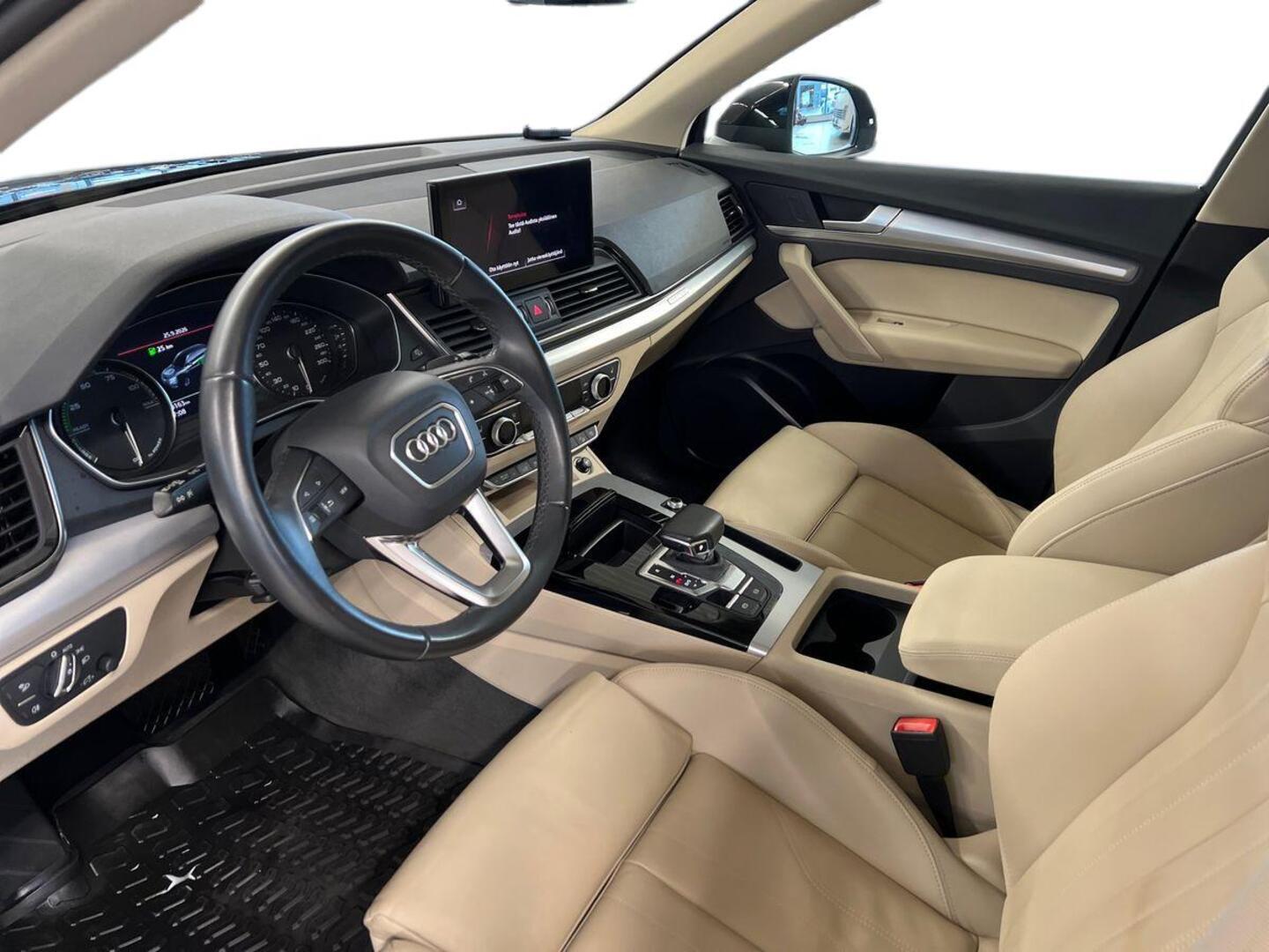 AUDI Q5 7
