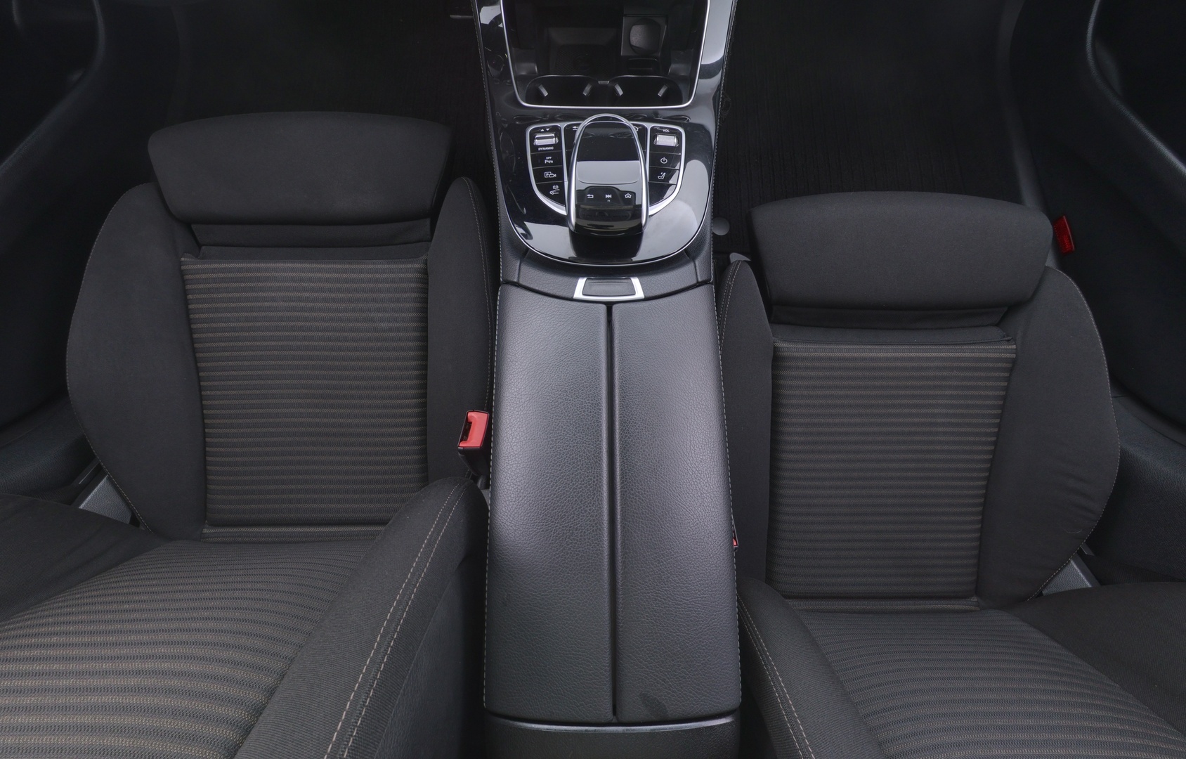 MERCEDES-BENZ E 2019