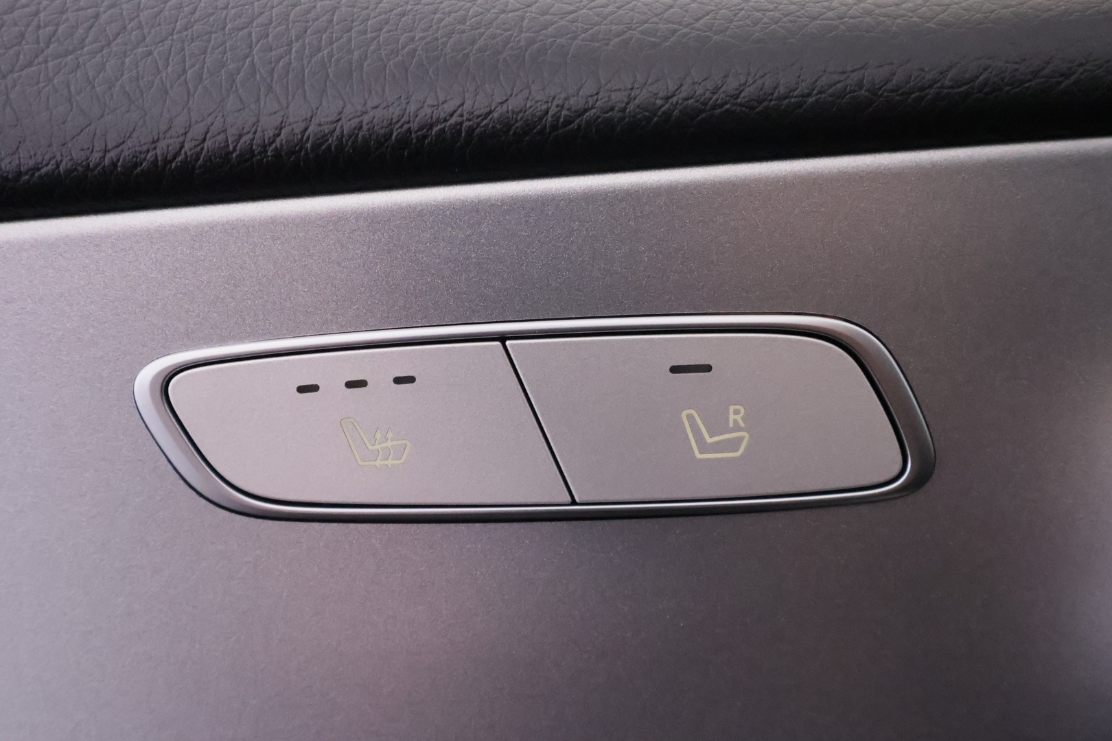 MERCEDES-BENZ E 2019