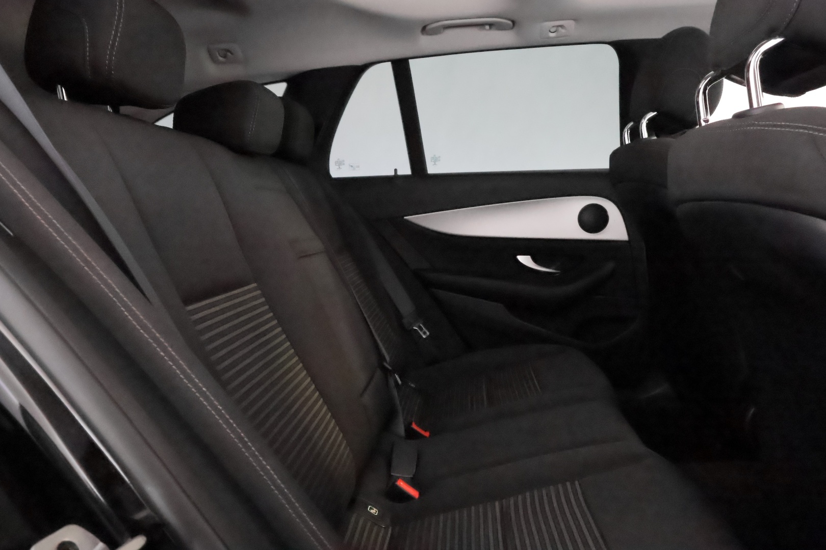 MERCEDES-BENZ E 2019