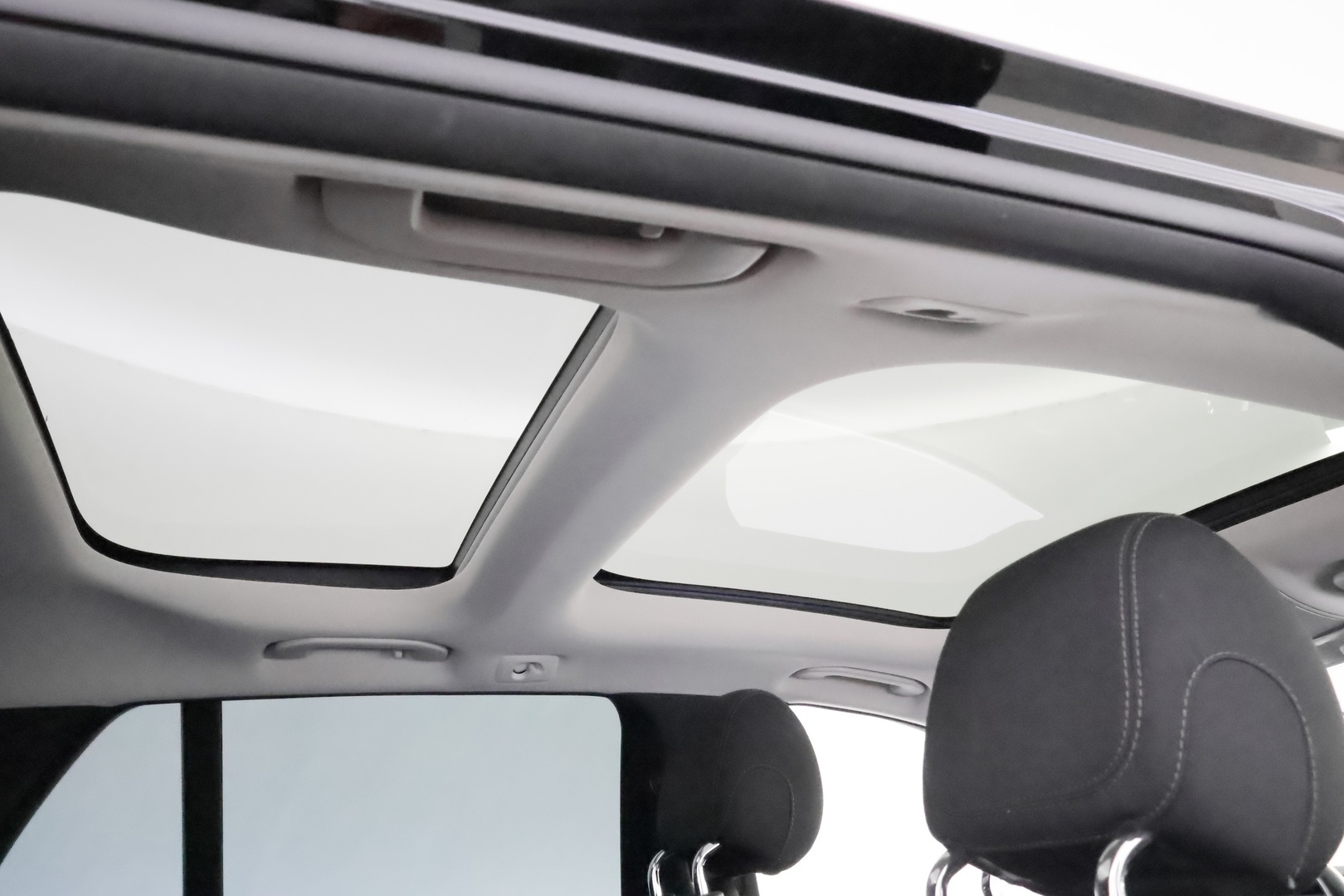 MERCEDES-BENZ E 2019