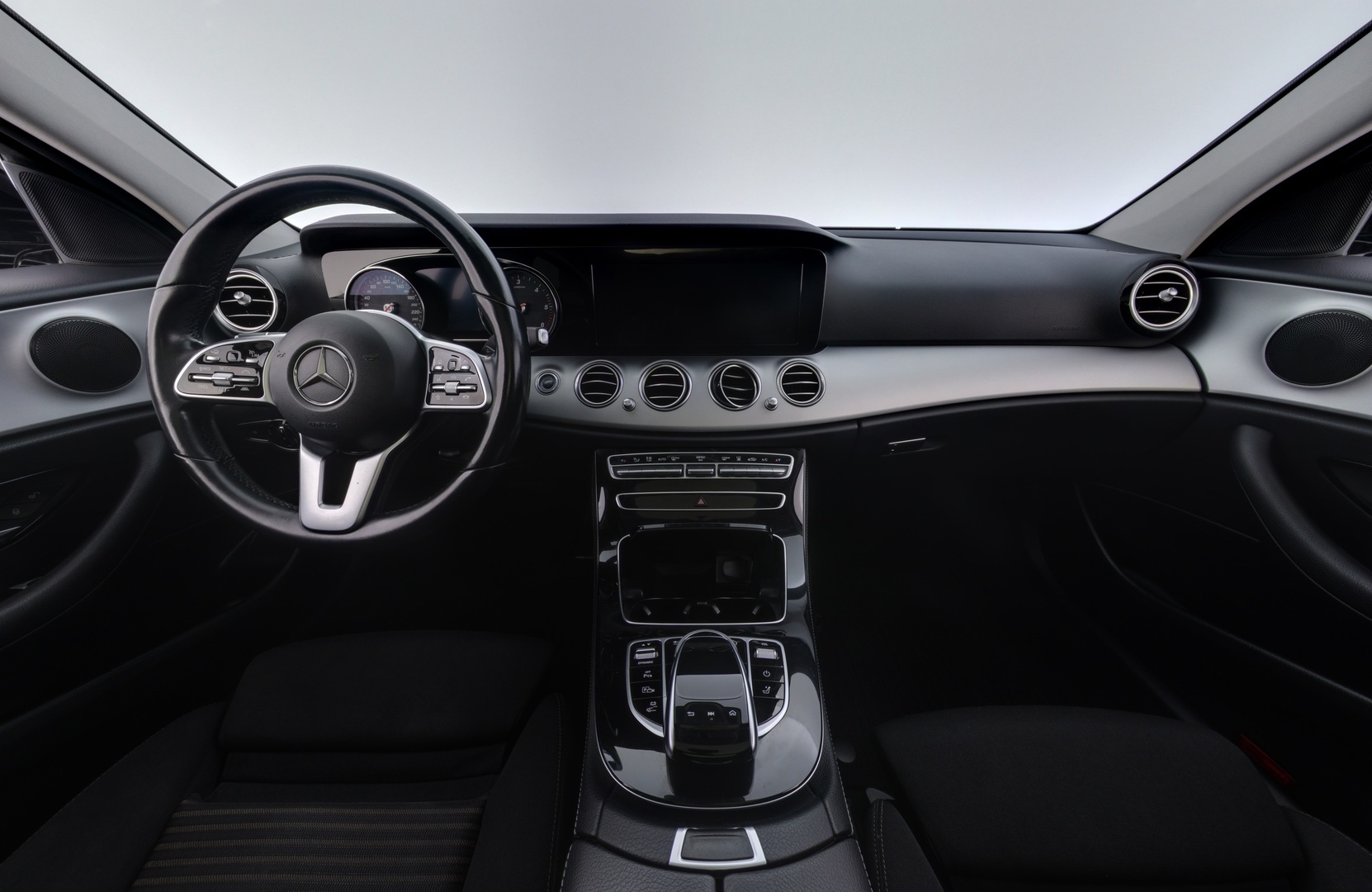 MERCEDES-BENZ E 2019