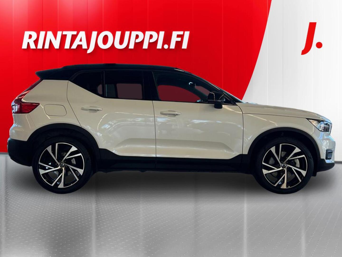 VOLVO XC40 2020
