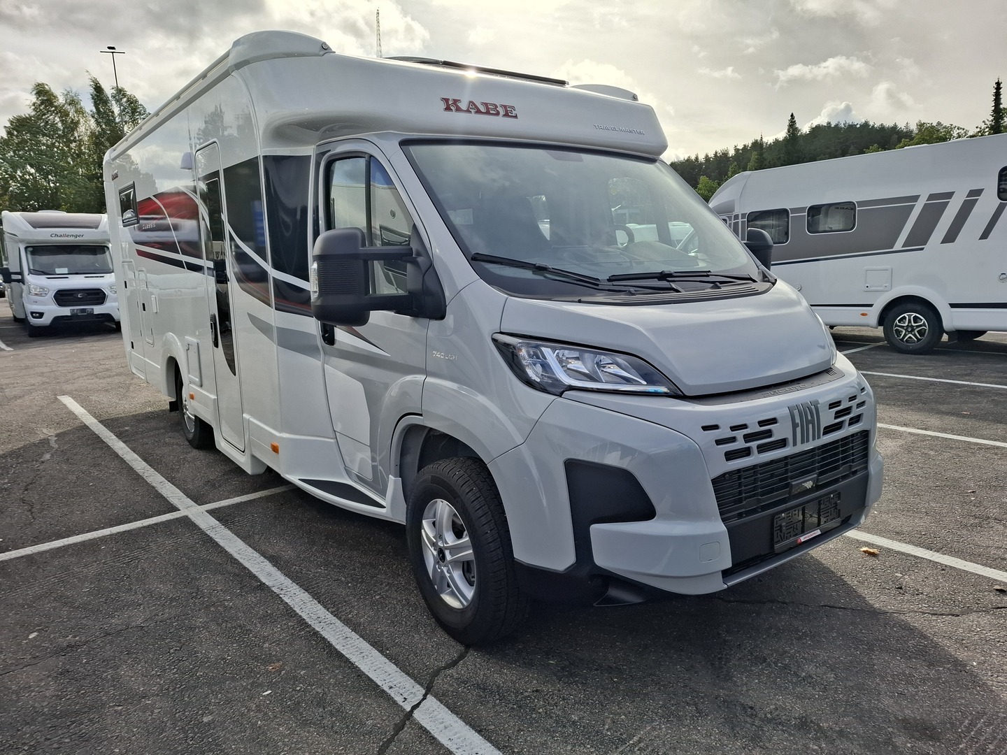 KABE Travel Master Classic 740 LGB 2025