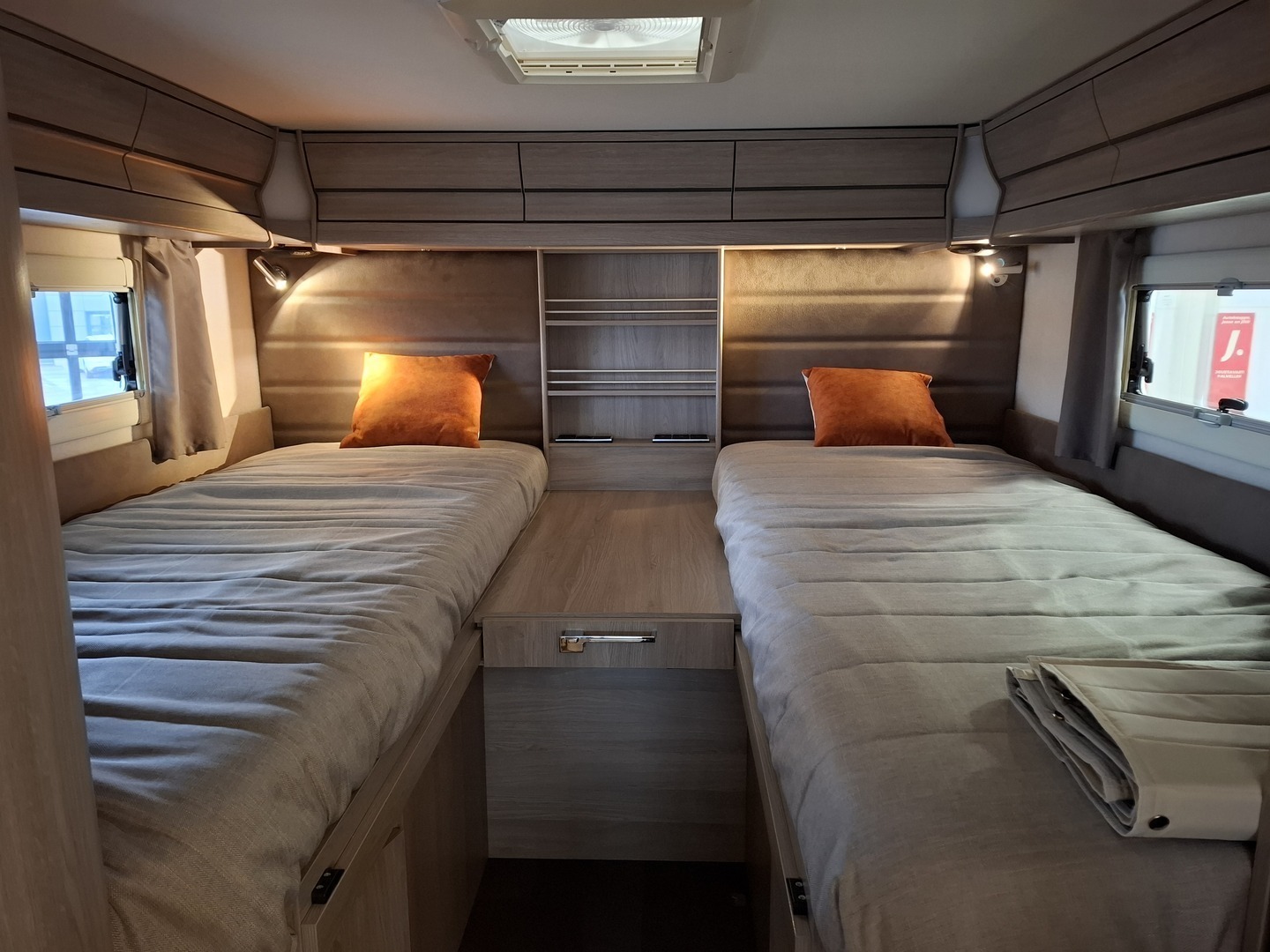 KABE Travel Master Classic 740 LGB 2025