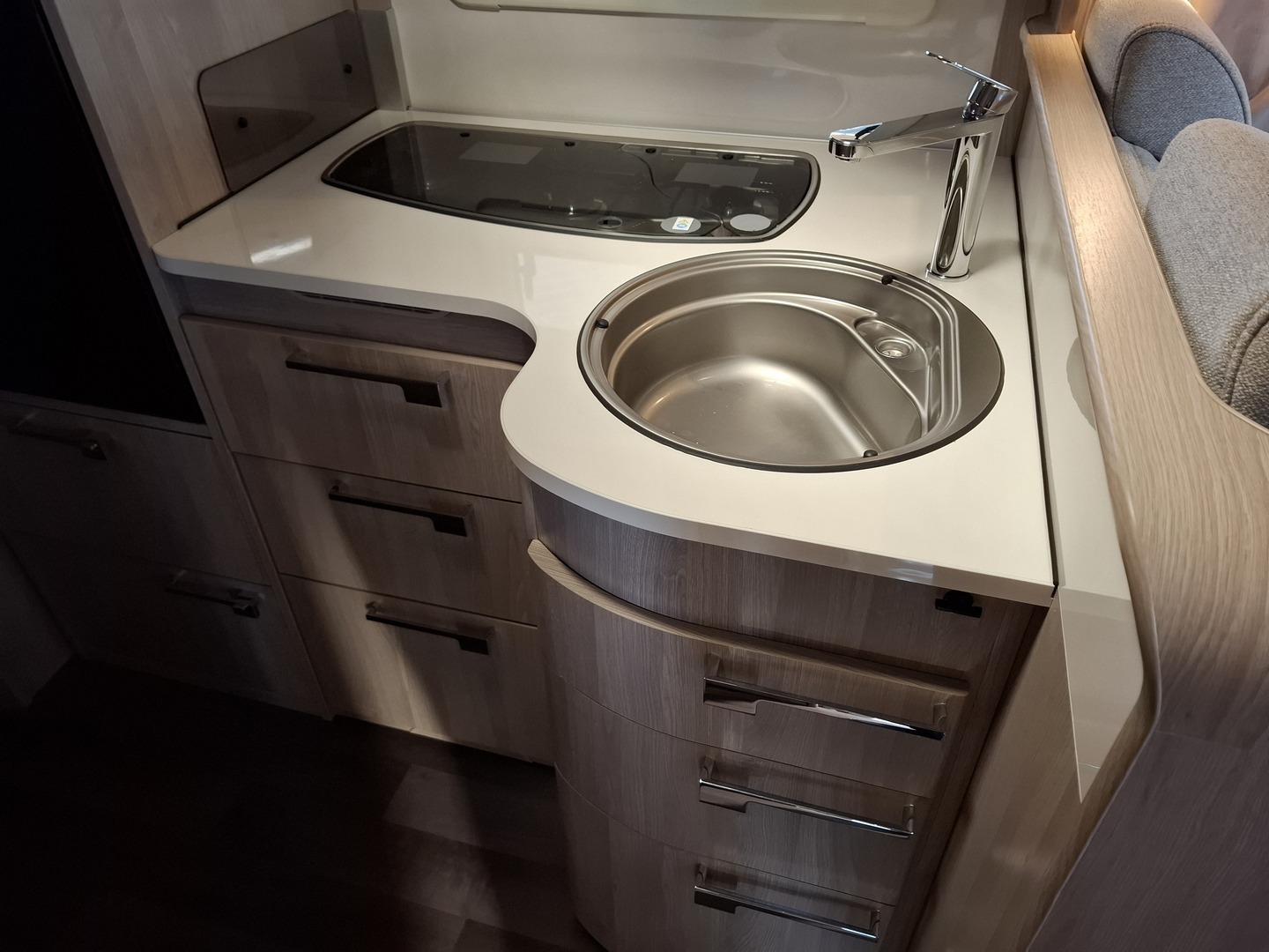 KABE Travel Master Classic 740 LGB 2025