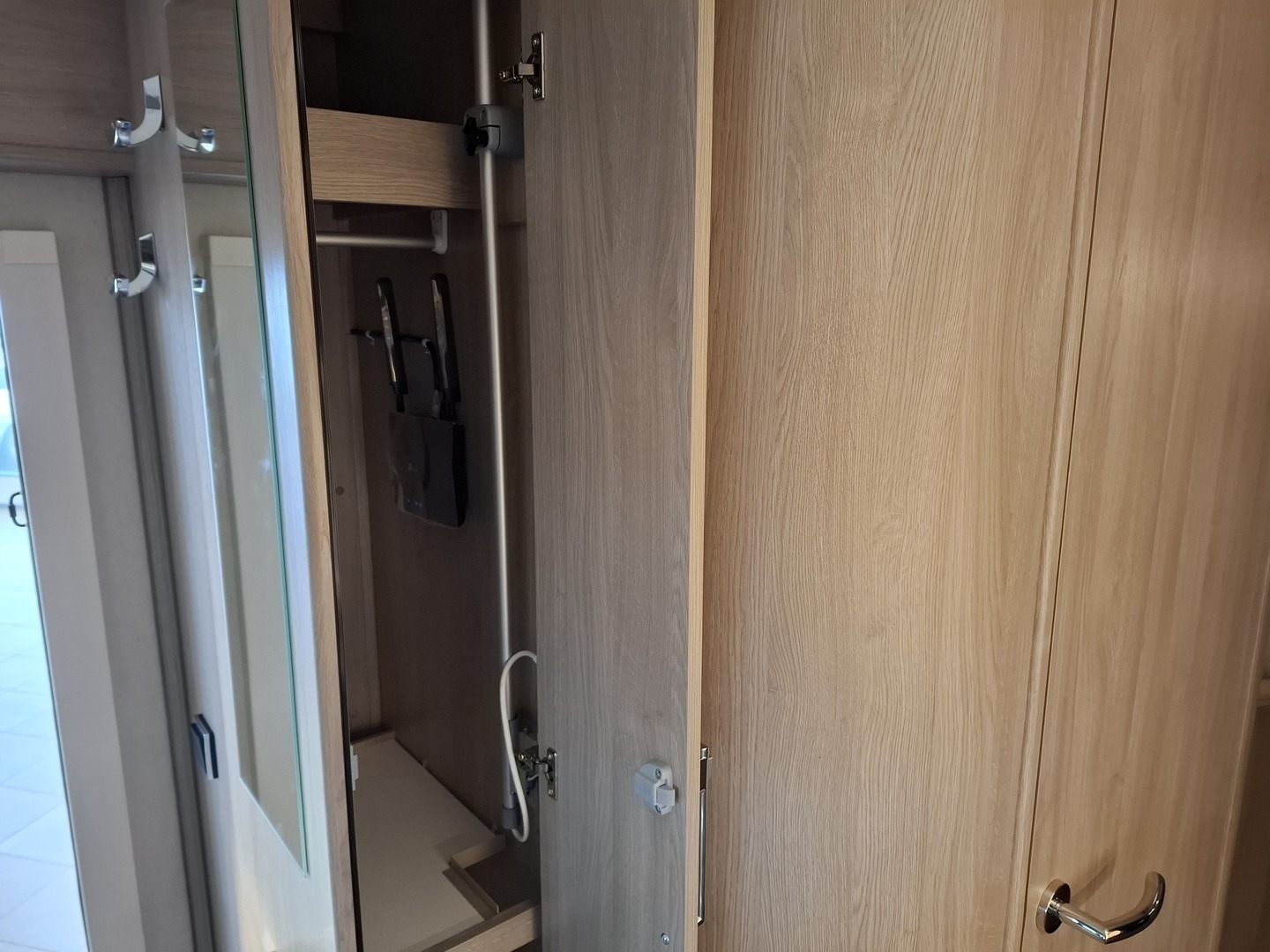 KABE Travel Master Classic 740 LGB 2025